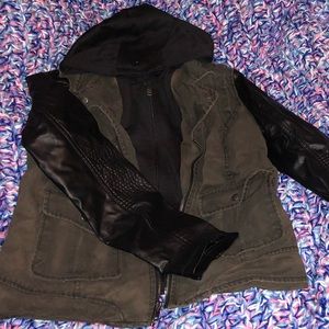 Never worn size large American Eagle jacket
